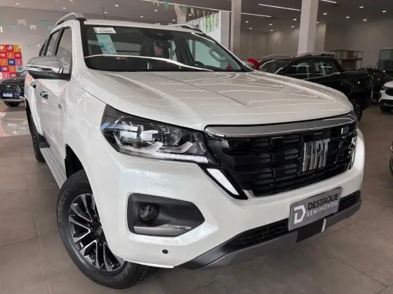 FIAT TITANO 2.2 TURBO DIESEL RANCH 4X4 AT8 FIAT TITANO 2.2 TURBO DIESEL RANCH 4X4 AT8