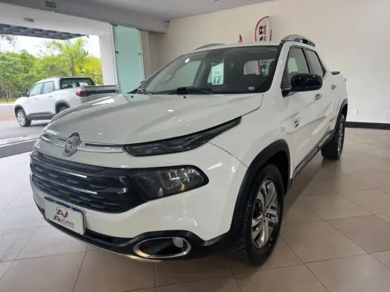 FIAT TORO 2.0 16V TURBO DIESEL VOLCANO 4WD AT9 FIAT TORO 2.0 16V TURBO DIESEL VOLCANO 4WD AT9