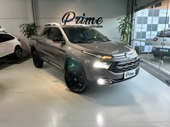 FIAT TORO 2.0 16V TURBO DIESEL VOLCANO 4WD AT9 FIAT TORO 2.0 16V TURBO DIESEL VOLCANO 4WD AT9