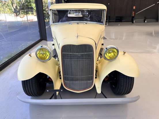 FORD-A-4 CILINDROS BIGODE PARTIDA NO PÉ CAPOTA DE LONA 2P GASOLINA MANUAL FORD-A-1930