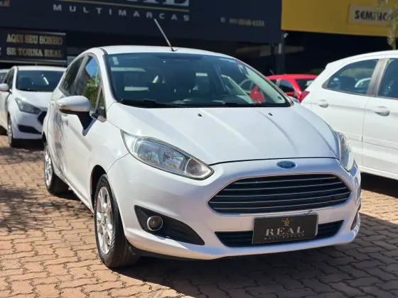 FORD FIESTA 1.6 SE HATCH 16V FLEX 4P POWERSHIFT
