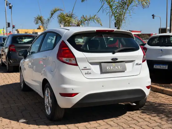 FORD-FIESTA-2014