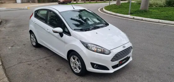 FORD FIESTA 1.6 SE PLUS HATCH 16V FLEX 4P POWERSHIFT