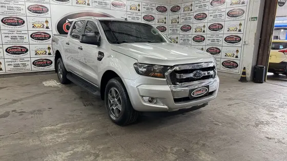 FORD RANGER 2.2 XLS 4X4 CD 16V DIESEL 4P MANUAL FORD RANGER 2.2 XLS 4X4 CD 16V DIESEL 4P MANUAL