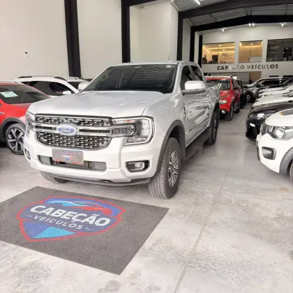 FORD RANGER 3.0 V6 TURBO DIESEL CD XLT 4X4 AUTOMÁTICO FORD RANGER 3.0 V6 TURBO DIESEL CD XLT 4X4 AUTOMÁTICO
