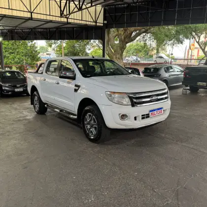 FORD RANGER 3.2 XLT 4X4 CD 20V DIESEL 4P AUTOMÁTICO FORD RANGER 3.2 XLT 4X4 CD 20V DIESEL 4P AUTOMÁTICO