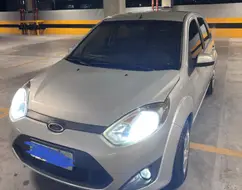 FORD FIESTA 1.0 ROCAM SE 8V FLEX 4P MANUAL FORD FIESTA 1.0 ROCAM SE 8V FLEX 4P MANUAL