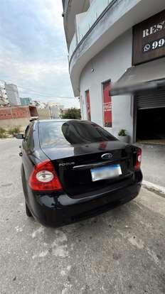 FORD-FOCUS-2012
