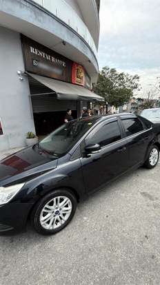FORD-FOCUS-2012