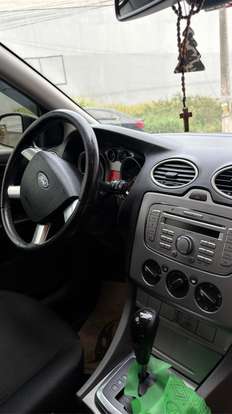 FORD-FOCUS-2012