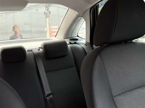 FORD-FOCUS-2.0 GLX SEDAN 16V FLEX 4P AUTOMÁTICO FORD-FOCUS-2012