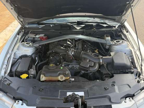 FORD-MUSTANG-2011