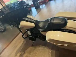 HARLEY-DAVIDSON-STREET GLIDE SPECIAL-2022