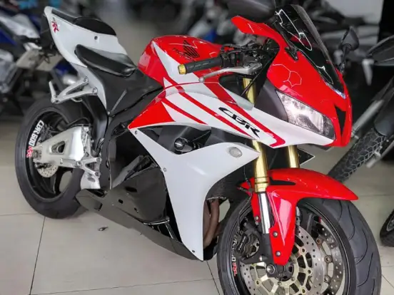 HONDA-CBR 600RR HONDA-CBR 600RR-2013