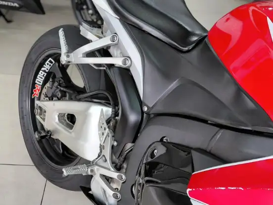 HONDA-CBR 600RR HONDA-CBR 600RR-2013