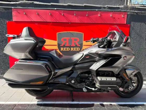 HONDA GL 1800 GOLD WING HONDA GL 1800 GOLD WING