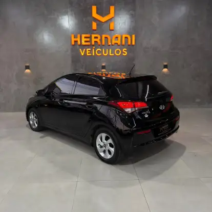HYUNDAI-HB20-2015