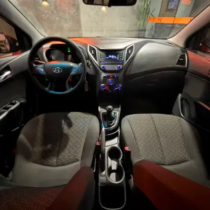HYUNDAI-HB20-2015
