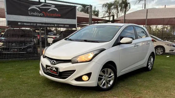 HYUNDAI HB20 1.6 PREMIUM 16V FLEX 4P AUTOMÁTICO HYUNDAI HB20 1.6 PREMIUM 16V FLEX 4P AUTOMÁTICO