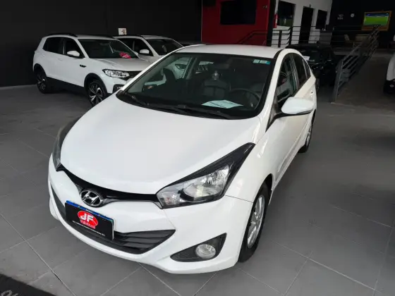 HYUNDAI HB20S 1.6 COMFORT PLUS 16V FLEX 4P AUTOMÁTICO HYUNDAI HB20S 1.6 COMFORT PLUS 16V FLEX 4P AUTOMÁTICO