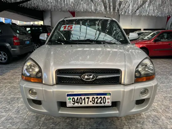 HYUNDAI TUCSON 2.0 MPFI GLS 16V 143CV 2WD FLEX 4P AUTOMÁTICO HYUNDAI TUCSON 2.0 MPFI GLS 16V 143CV 2WD FLEX 4P AUTOMÁTICO