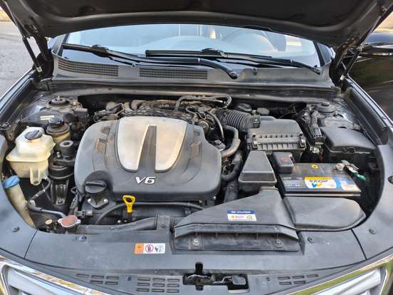 HYUNDAI-AZERA-2011