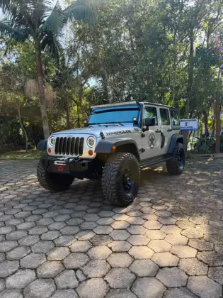JEEP WRANGLER 3.6 UNLIMITED SPORT 4X4 V6 GASOLINA 4P AUTOMÁTICO JEEP WRANGLER 3.6 UNLIMITED SPORT 4X4 V6 GASOLINA 4P AUTOMÁTICO