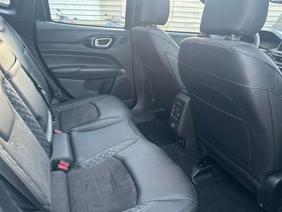 JEEP-COMPASS-2.0 HURRICANE 4 TURBO GASOLINA BLACKHAWK AT9 JEEP-COMPASS-2025