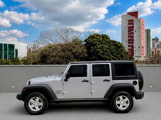 JEEP-WRANGLER-3.6 UNLIMITED SPORT 4X4 V6 GASOLINA 4P AUTOMÁTICO JEEP-WRANGLER-2013