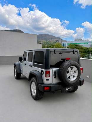 JEEP-WRANGLER-2013
