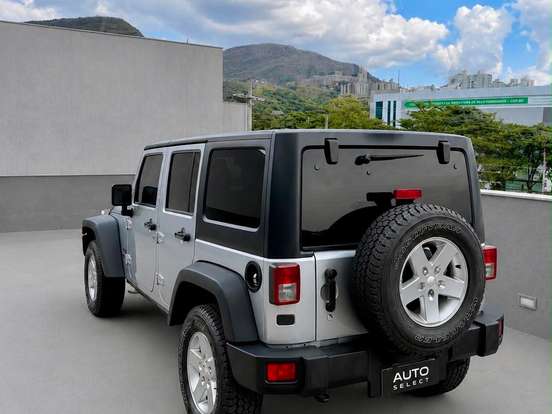 JEEP-WRANGLER-3.6 UNLIMITED SPORT 4X4 V6 GASOLINA 4P AUTOMÁTICO JEEP-WRANGLER-2013