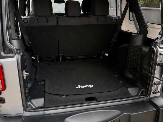 JEEP-WRANGLER-3.6 UNLIMITED SPORT 4X4 V6 GASOLINA 4P AUTOMÁTICO JEEP-WRANGLER-2013