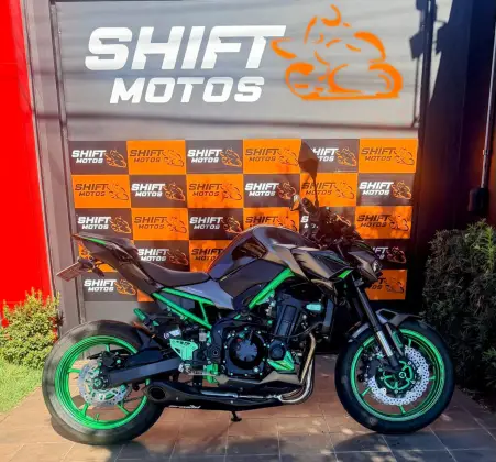 KAWASAKI Z900 KAWASAKI Z900