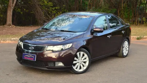KIA CERATO 1.6 E.221 SEDAN 16V GASOLINA 4P AUTOMÁTICO