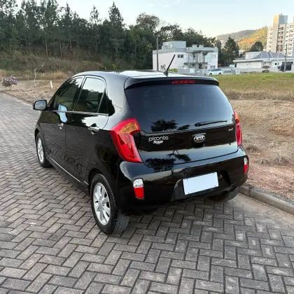 KIA PICANTO 1.0 EX 12V FLEX 4P AUTOMÁTICO KIA PICANTO 1.0 EX 12V FLEX 4P AUTOMÁTICO