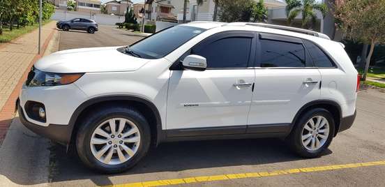 KIA-SORENTO-2012