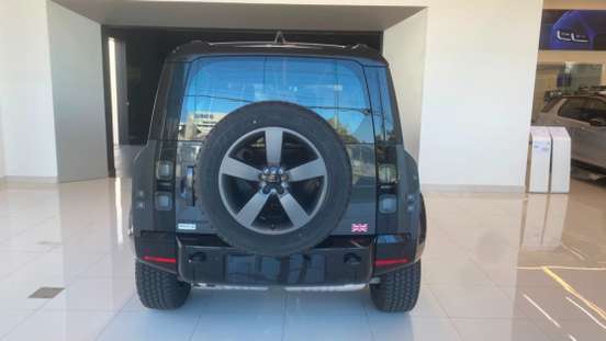 LAND ROVER-DEFENDER-2026