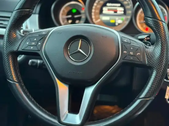 MERCEDES-BENZ-E 250-2.0 AVANTGARDE 16V TURBO GASOLINA 4P AUTOMÁTICO MERCEDES-BENZ-E 250-2014