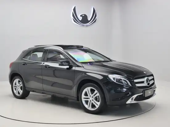 MERCEDES-BENZ-GLA 200-1.6 CGI ENDURO 16V TURBO FLEX 4P AUTOMÁTICO MERCEDES-BENZ-GLA 200-2015
