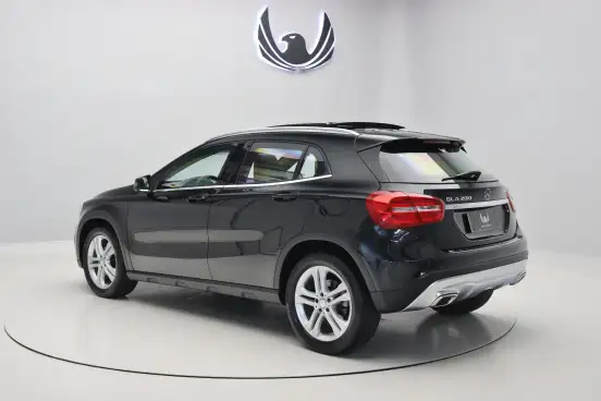 MERCEDES-BENZ-GLA 200-2015