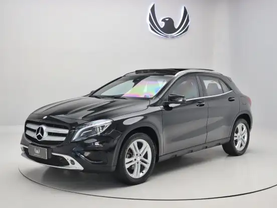 MERCEDES-BENZ-GLA 200-1.6 CGI ENDURO 16V TURBO FLEX 4P AUTOMÁTICO MERCEDES-BENZ-GLA 200-2015
