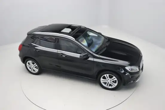 MERCEDES-BENZ-GLA 200-2015