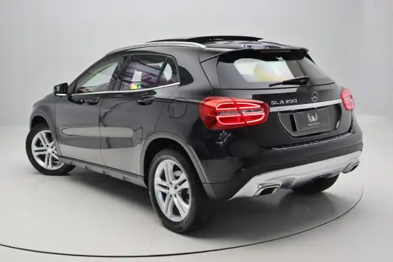 MERCEDES-BENZ-GLA 200-2015
