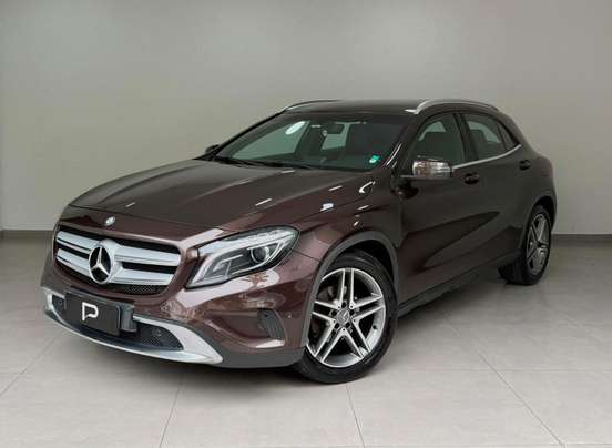 MERCEDES-BENZ-GLA 200-2014