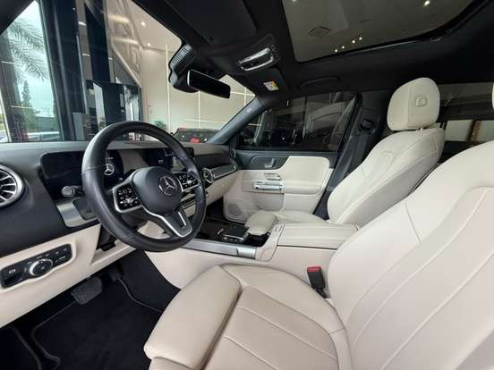MERCEDES-BENZ-GLB 200-2021