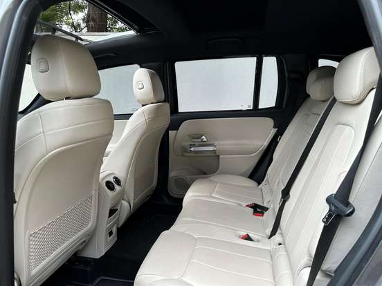 MERCEDES-BENZ-GLB 200-2021