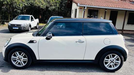 MINI-COOPER-2010