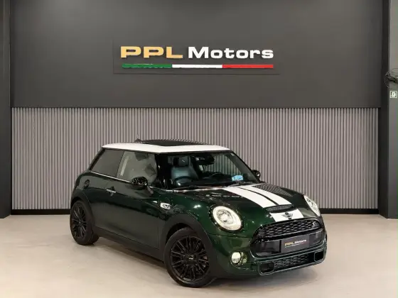 MINI COOPER 2.0 JOHN COOPER WORKS 16V TURBO GASOLINA 2P AUTOMATICO MINI COOPER 2.0 JOHN COOPER WORKS 16V TURBO GASOLINA 2P AUTOMATICO