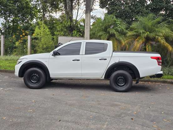 MITSUBISHI-L200 TRITON-2022