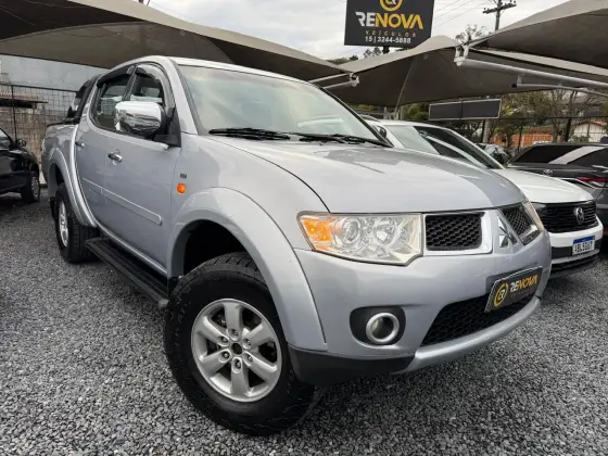 MITSUBISHI L200 TRITON 3.2 HPE 4X4 CD 16V TURBO INTERCOOLER DIESEL 4P AUTOMÁTICO MITSUBISHI L200 TRITON 3.2 HPE 4X4 CD 16V TURBO INTERCOOLER DIESEL 4P AUTOMÁTICO